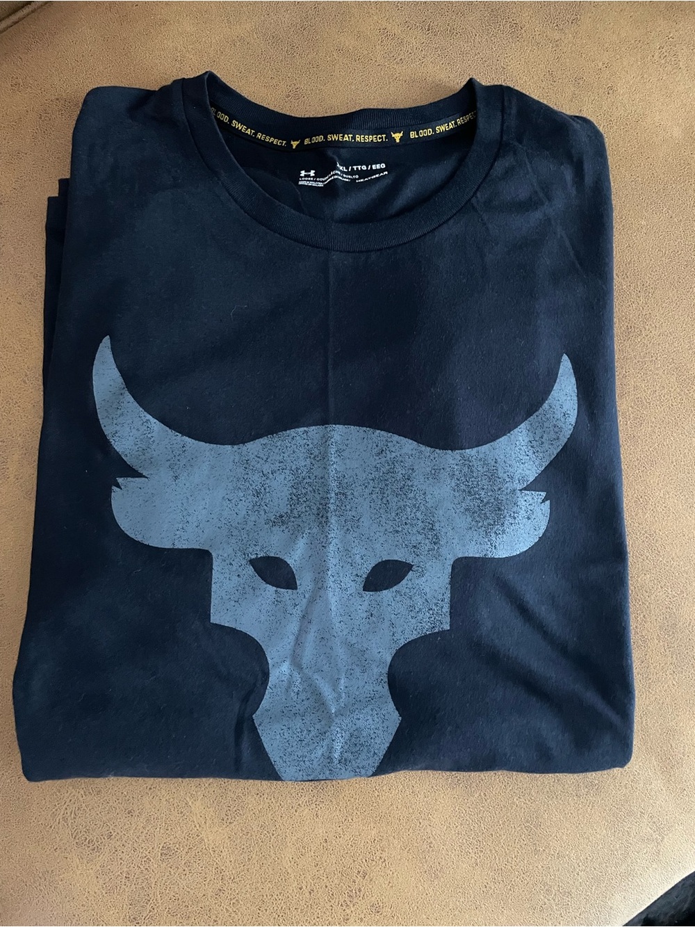 Under Armour Black Short Sleeve Tee with Gray Bull Graphic